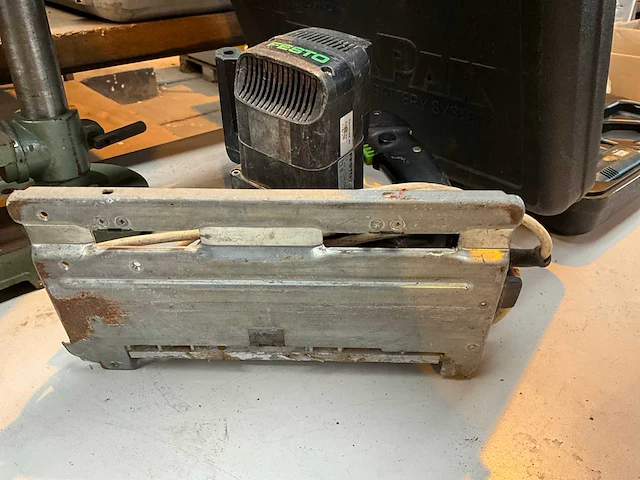 Elektrisch gereedschap (2x) - afbeelding 4 van  7