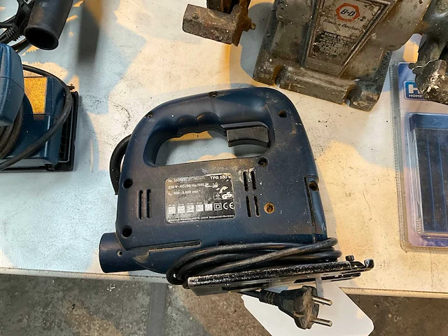 Elektrisch gereedschap (2x) - afbeelding 2 van  5