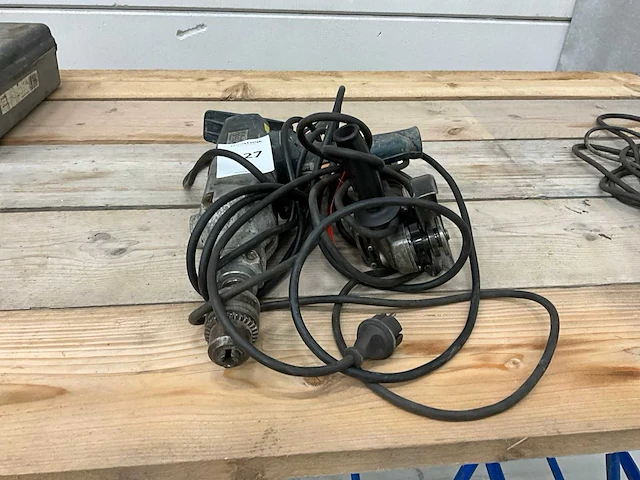 Elektrisch gereedschap (2x) - afbeelding 1 van  4