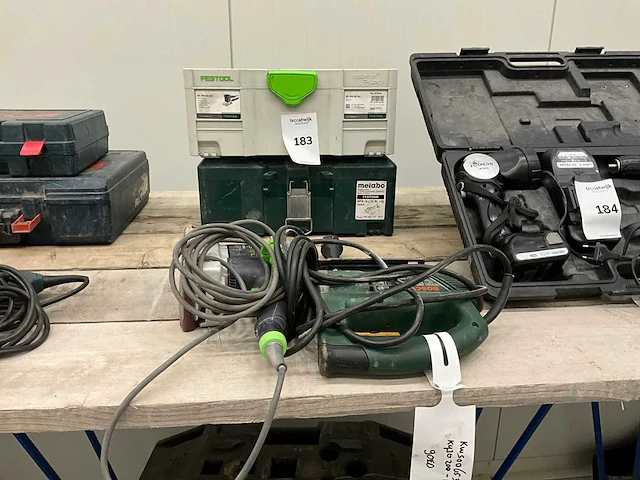 Elektrisch gereedschap (2x) - afbeelding 1 van  6