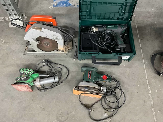 Elektrisch gereedschap (4x) - afbeelding 1 van  9