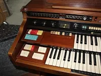 Elektrisch orgel hammond. afmeting 110x64 cm. hoogte 100cm. - afbeelding 4 van  4