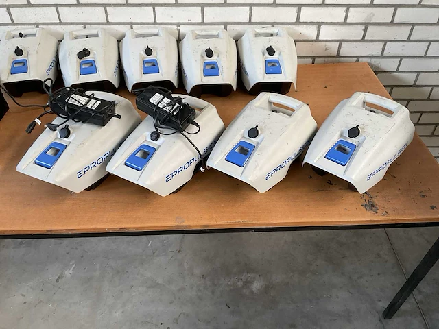 Elektrisch pleziervaartuig “eend” (2x) (c) - afbeelding 5 van  15