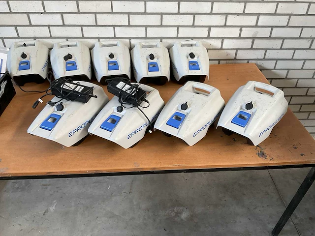 Elektrisch pleziervaartuig “eend” (2x) (c) - afbeelding 5 van  13