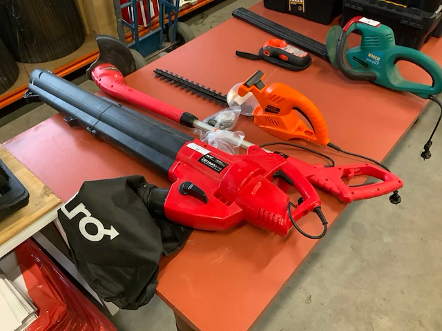Elektrisch tuingereedschap (3x) - afbeelding 1 van  4