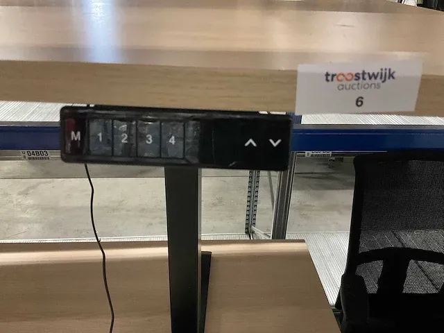 Elektrisch verstelbaar bureau - afbeelding 2 van  3