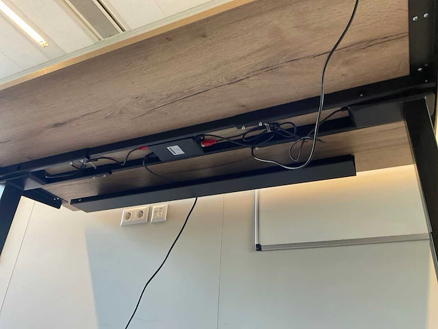 Elektrisch verstelbaar zit-sta bureau - afbeelding 14 van  15