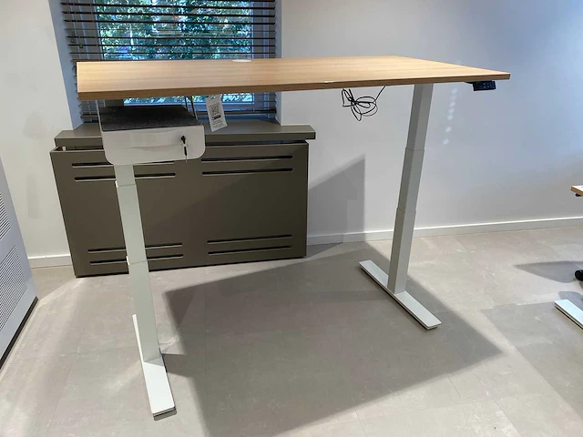 Elektrisch zit-sta bureau 160x80 met lade - afbeelding 8 van  26