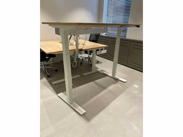 Elektrisch zit-sta bureau 160x80 - afbeelding 10 van  21