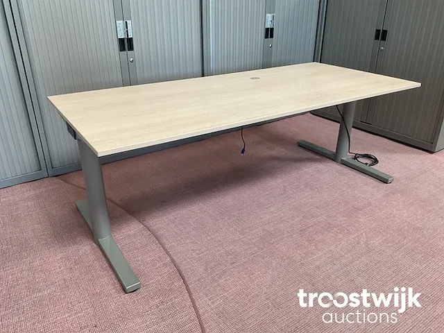 Elektrisch zit-sta bureau 180x80cm - afbeelding 1 van  4