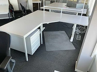 Elektrisch zit-sta hoekbureau - afbeelding 1 van  5