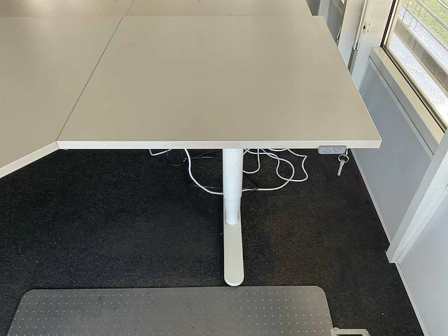 Elektrisch zit-sta hoekbureau - afbeelding 2 van  5