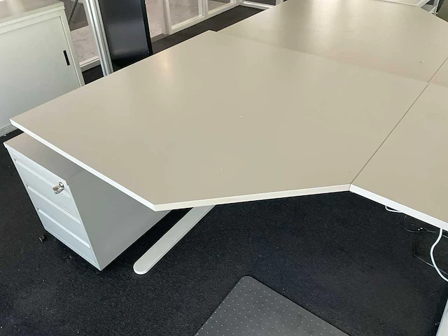 Elektrisch zit-sta hoekbureau - afbeelding 3 van  5