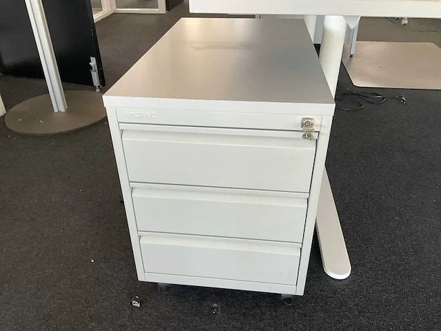 Elektrisch zit-sta hoekbureau - afbeelding 4 van  5