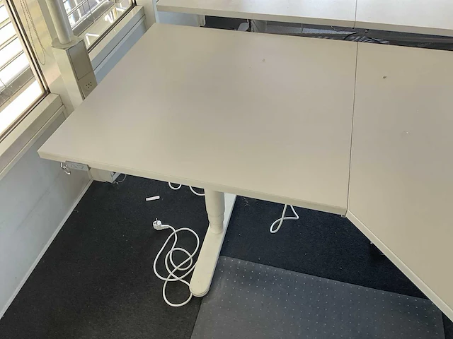 Elektrisch zit-sta hoekbureau - afbeelding 2 van  5
