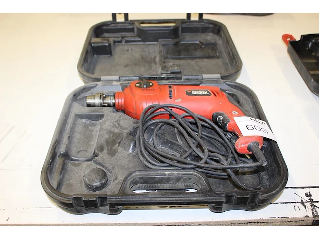 Elektrische boormachine black & decker. let op! slechte kop. - afbeelding 1 van  2