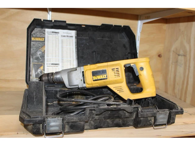 Elektrische boormachine dewalt dw165-qs in kunststof koffer. - afbeelding 1 van  1