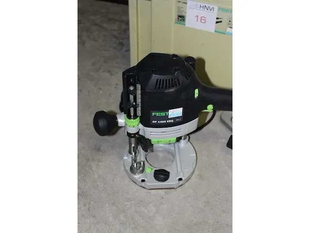 Elektrische bovenfrees festool type of 1400 ebq in kunststoffen stapelbare koffer. - afbeelding 2 van  3