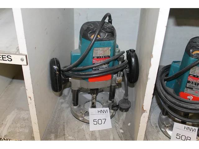 Elektrische bovenfrees makita 3612c. - afbeelding 1 van  2