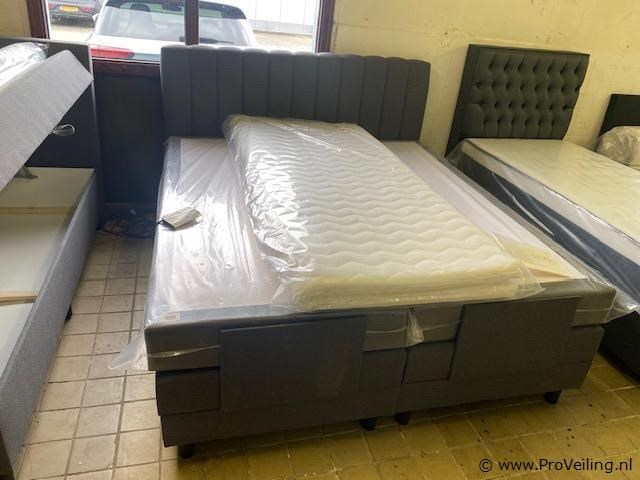 Elektrische boxspring vienna 180 x 200cm antraciet incl. topper - afbeelding 1 van  1