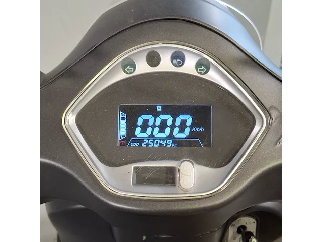 Elektrische bromscooter la souris, e-sourini lood, bouwjaar 2019 - afbeelding 20 van  34