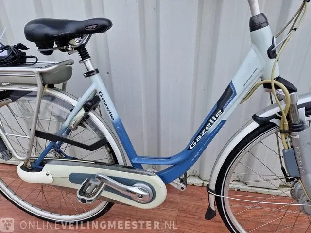 Elektrische damesfiets gazelle, orange plus innergy, blauw-wit - afbeelding 3 van  8