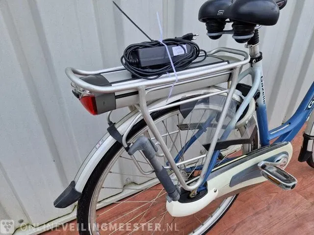 Elektrische damesfiets gazelle, orange plus innergy, blauw-wit - afbeelding 4 van  8