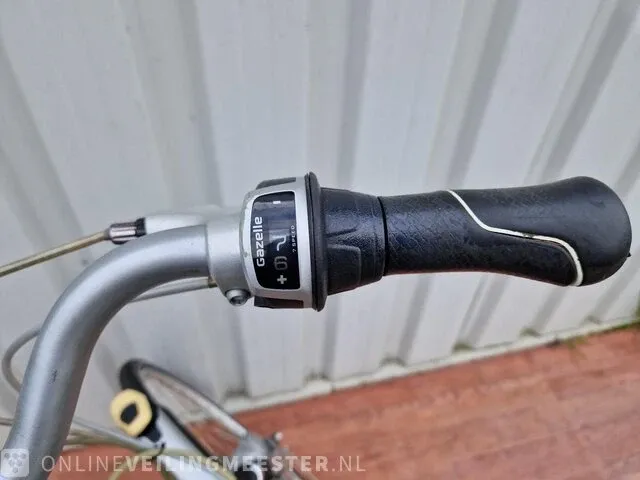 Elektrische damesfiets gazelle, orange plus innergy, blauw-wit - afbeelding 6 van  8