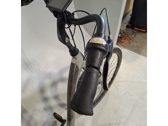 Elektrische damesfiets, giant, elegance e+ - afbeelding 7 van  19