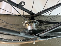 Elektrische damesfiets giant, triple x, zwart - afbeelding 5 van  8