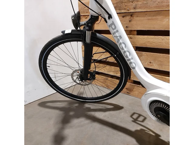 Elektrische damesfiets, piaggio, wit - afbeelding 3 van  17