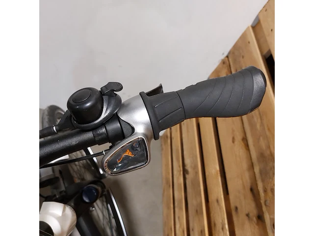 Elektrische damesfiets, piaggio, wit - afbeelding 7 van  17
