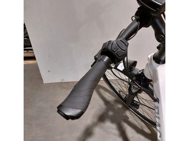 Elektrische damesfiets, piaggio, wit - afbeelding 8 van  17