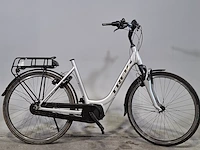 Elektrische damesfiets, trek, district+ 4 - afbeelding 1 van  11