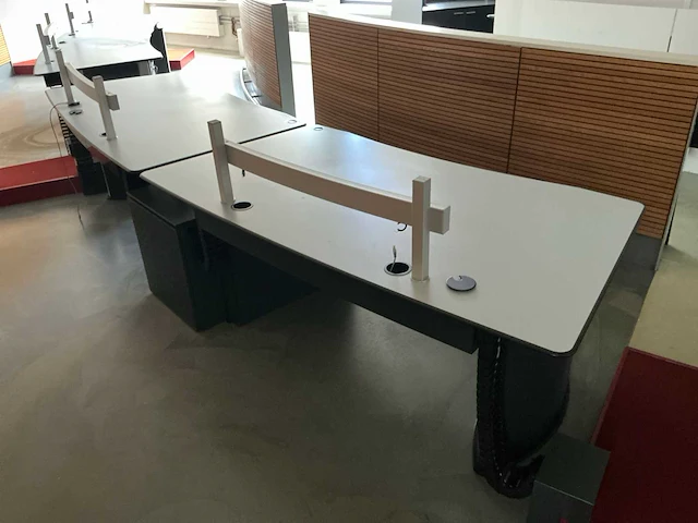 Elektrische dubbel bureau - afbeelding 6 van  18