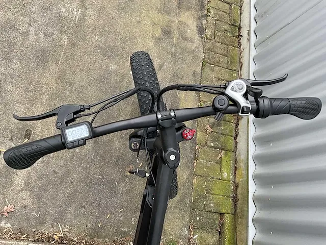 Elektrische fat bike mtb - afbeelding 4 van  8