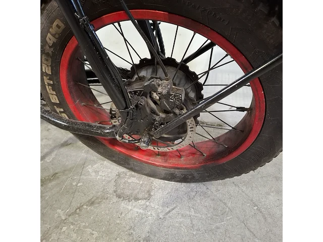 Elektrische fatbike - afbeelding 11 van  20