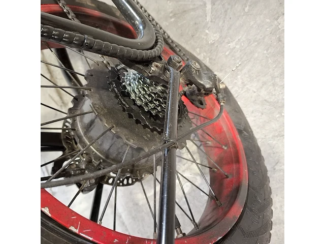 Elektrische fatbike - afbeelding 17 van  20