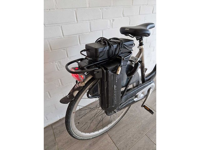 Elektrische fiets giant, twist double 36 volt - afbeelding 3 van  5