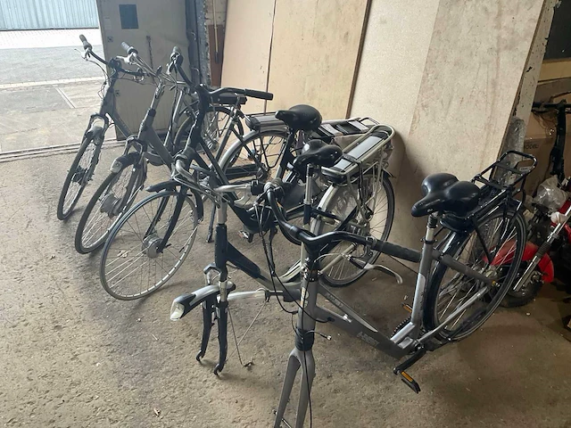 Elektrische fiets voor onderdelen (5x) - afbeelding 2 van  10