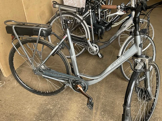 Elektrische fiets voor onderdelen (5x) - afbeelding 4 van  10