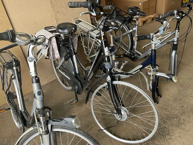 Elektrische fiets voor onderdelen (5x) - afbeelding 7 van  10