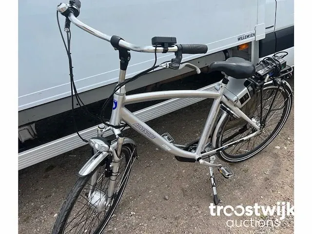 Elektrische fiets - afbeelding 4 van  8