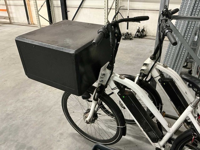Elektrische fietsen met toebehoren (2x) - afbeelding 5 van  6