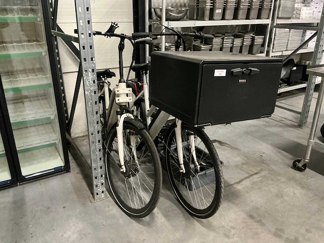 Elektrische fietsen met toebehoren (2x) - afbeelding 6 van  6