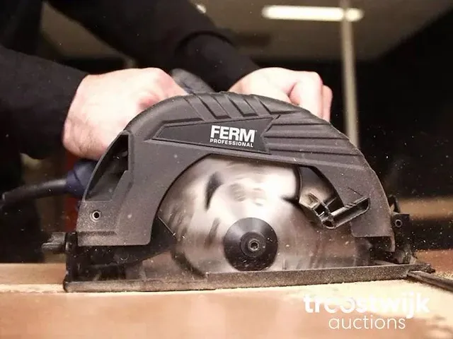 Elektrische handcirkelzaag - afbeelding 5 van  8