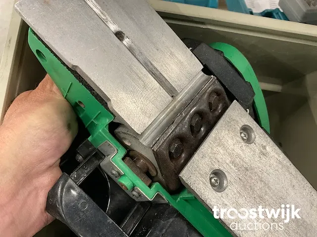 Elektrische handschaaf en bovenfrees - afbeelding 3 van  8
