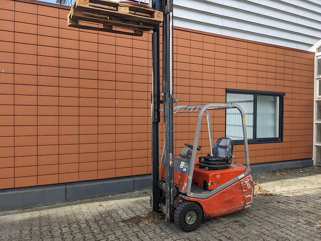 Elektrische heftruck, bt, cbe1.2t, rood, 2003 - afbeelding 31 van  34