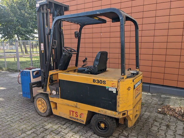 Elektrische heftruck, deawoo, b30s, geel/blauw, 1998 - afbeelding 9 van  36