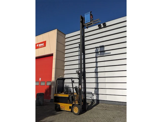 Elektrische heftruck, deawoo, b30s, geel/blauw, 1998 - afbeelding 32 van  36